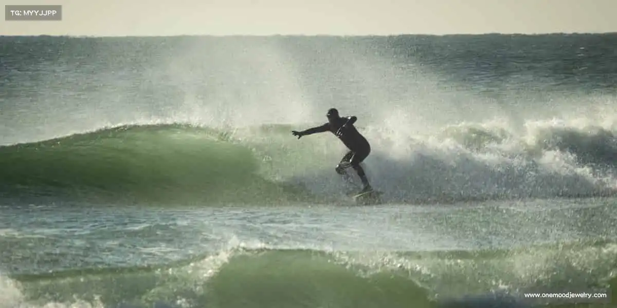 米兰milan官网🤸♂️翻转腾跃间,释放身体的无限可能!